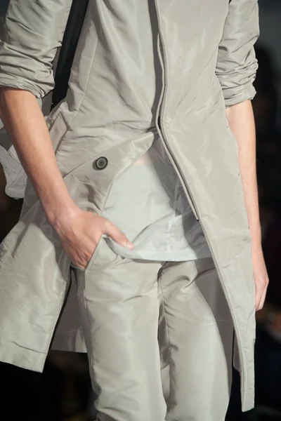 Look 50
